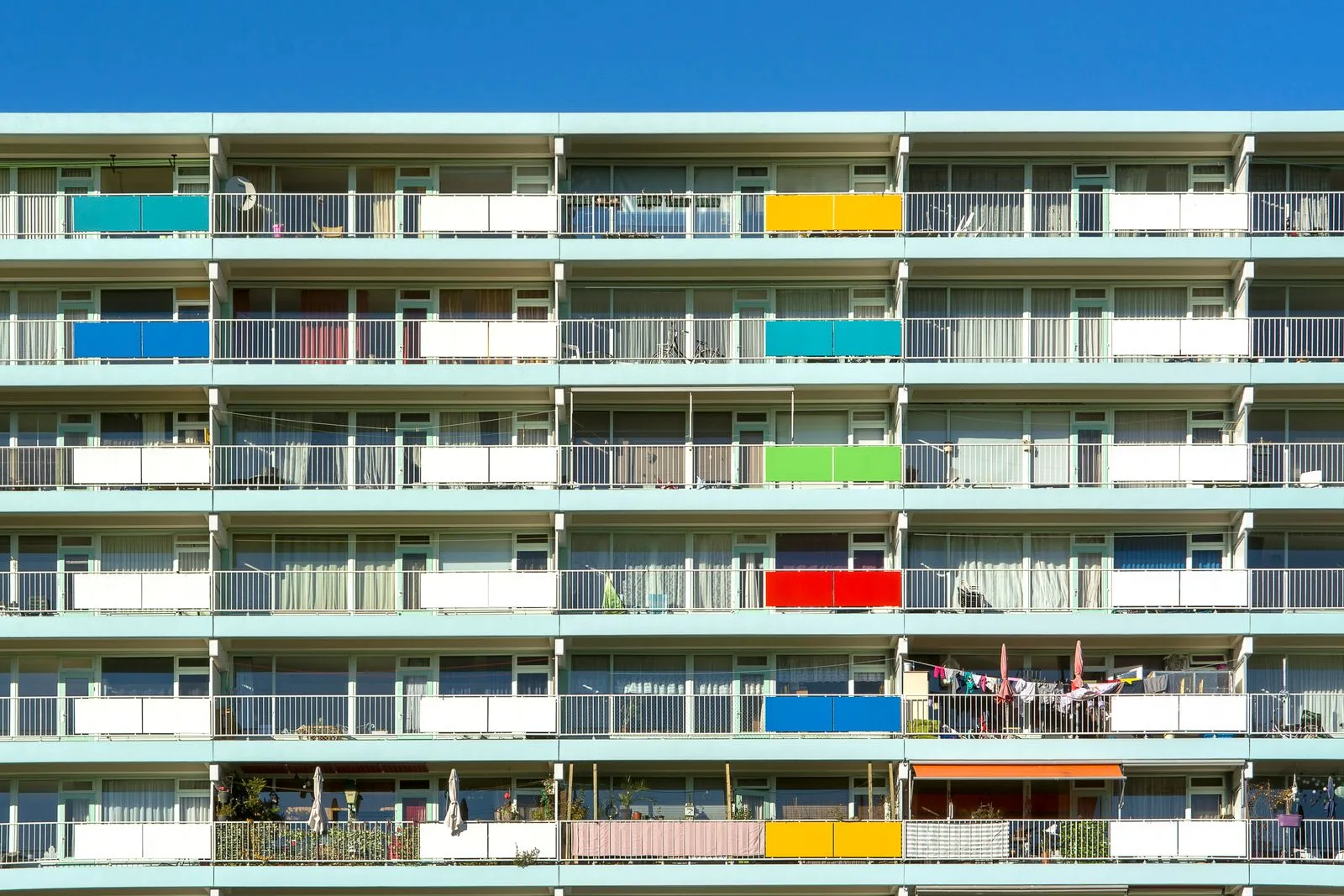 Flatgebouw met balkons